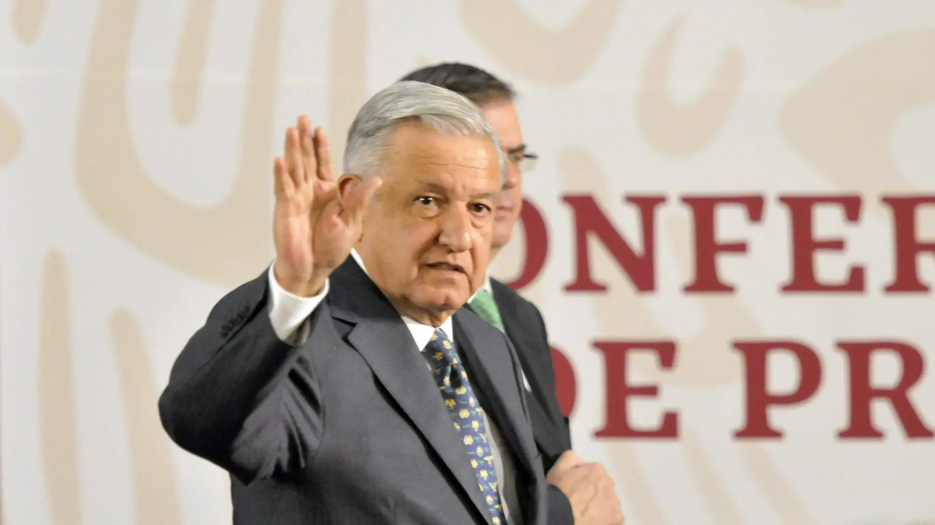 AMLO Y EBRARD 2